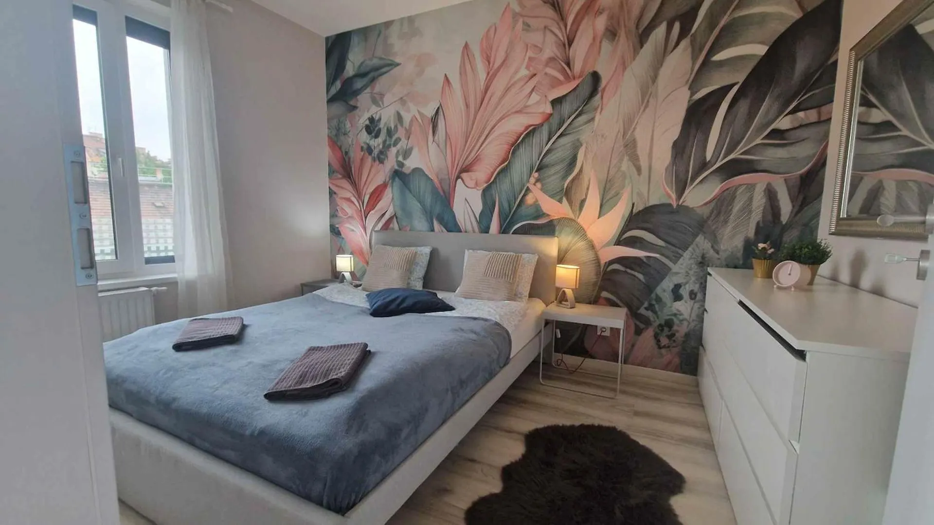 Dob36 Apartment With Free Private Parking And Balcony Budapest