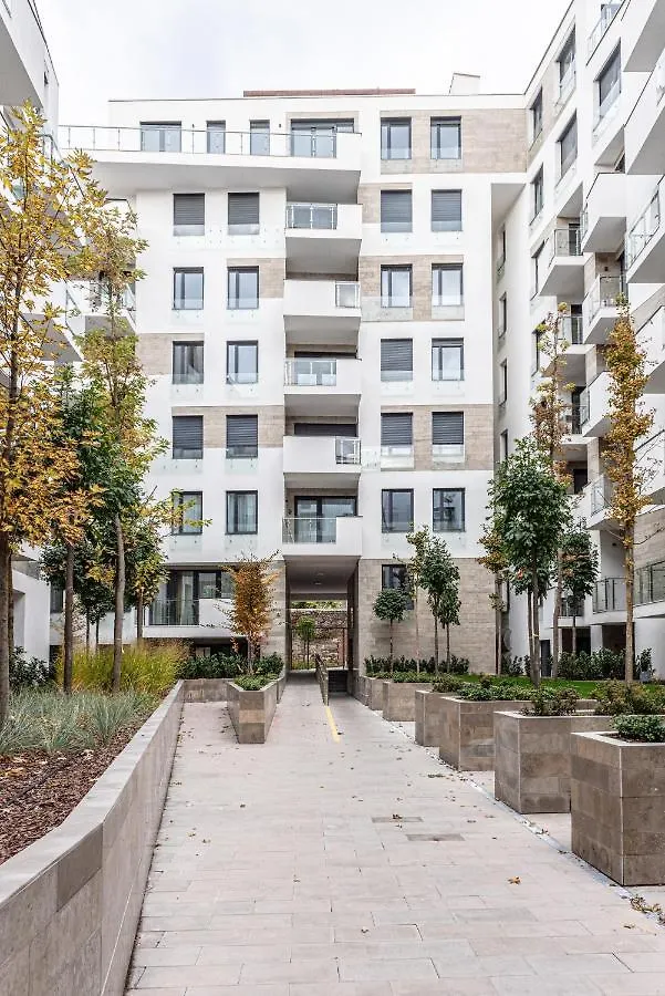 Dob36 Apartment With Free Private Parking And Balcony Budapest