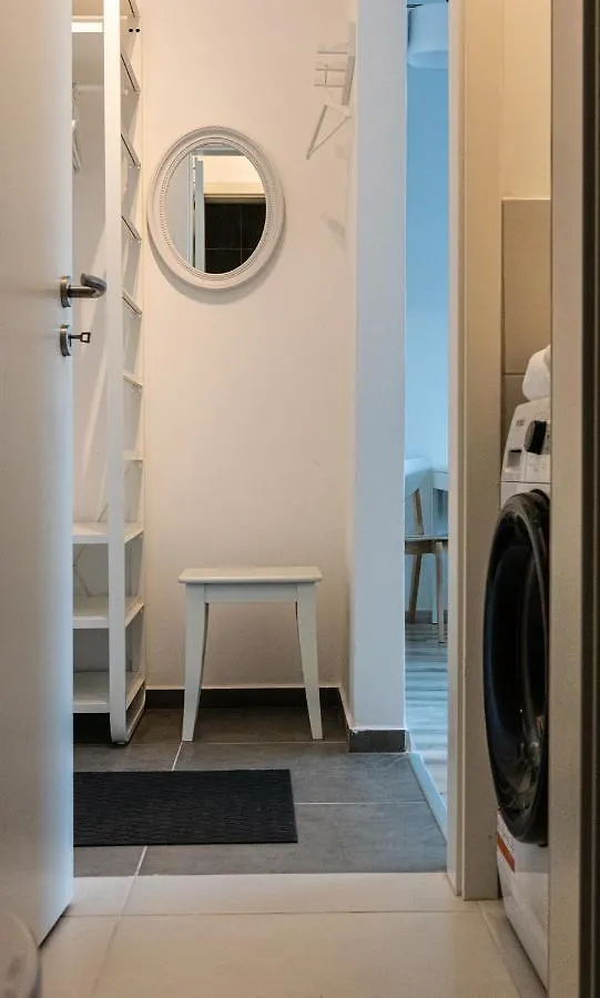 Dob36 Apartment With Free Private Parking And Balcony Budapest